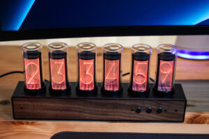 ニキシー管風のLED時計、Gixie Clock(ギクシークロック)をレビュー